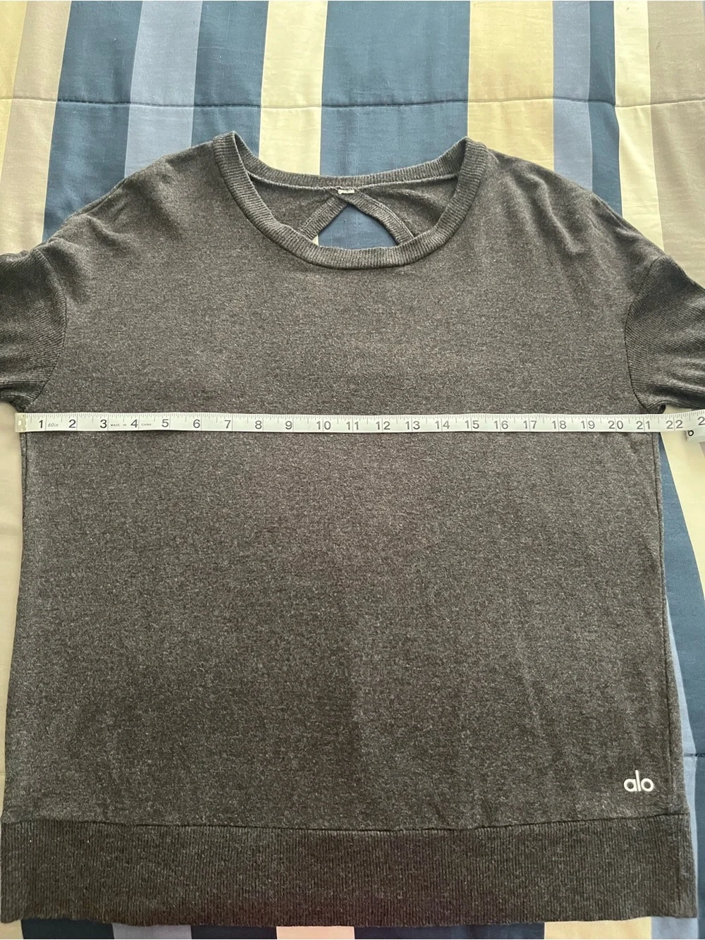 🧘🏽‍♀️ EUC Alo Yoga Charcoal Gray Intricate Long Sleeve Yoga Sweater - Sz Medium